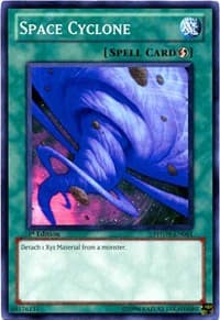 Space Cyclone: Photon Shockwave